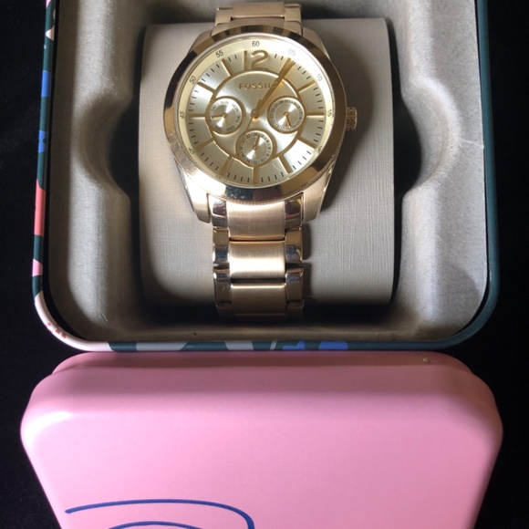 FOSSIL WOMEN’S CHRONOGRAPH WATCH, GOLDTONE, NEW IN BOX, GIFT READY!